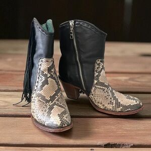CORRAL Women's Black Natural PYTHON Fringe Boots Size 7.5 MEDIUM